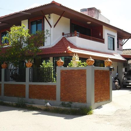 Rak Khun Hostel Chiang Mai Esterno foto