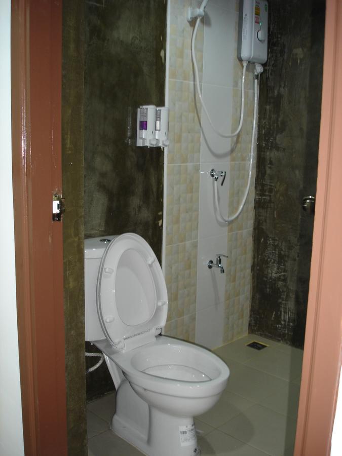 Rak Khun Hostel Chiang Mai Esterno foto