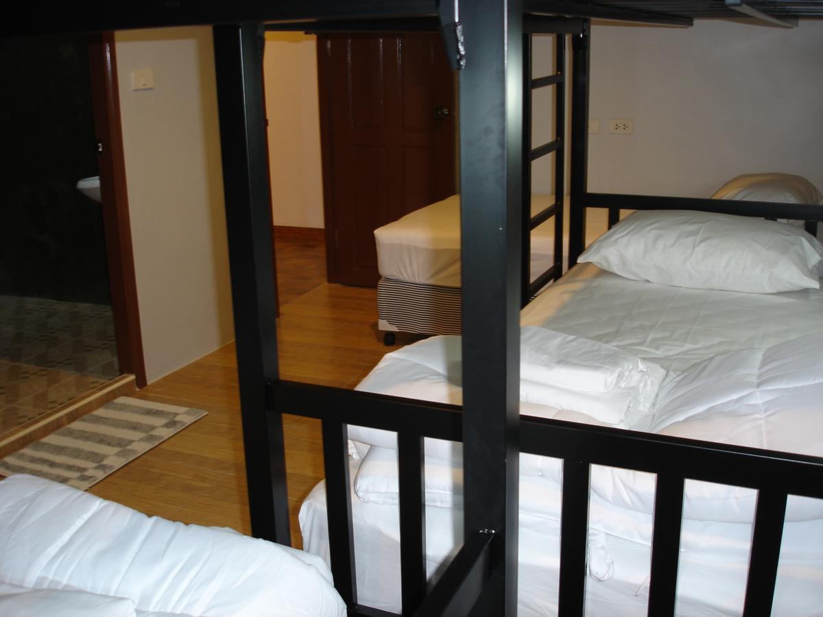 Rak Khun Hostel Chiang Mai Esterno foto