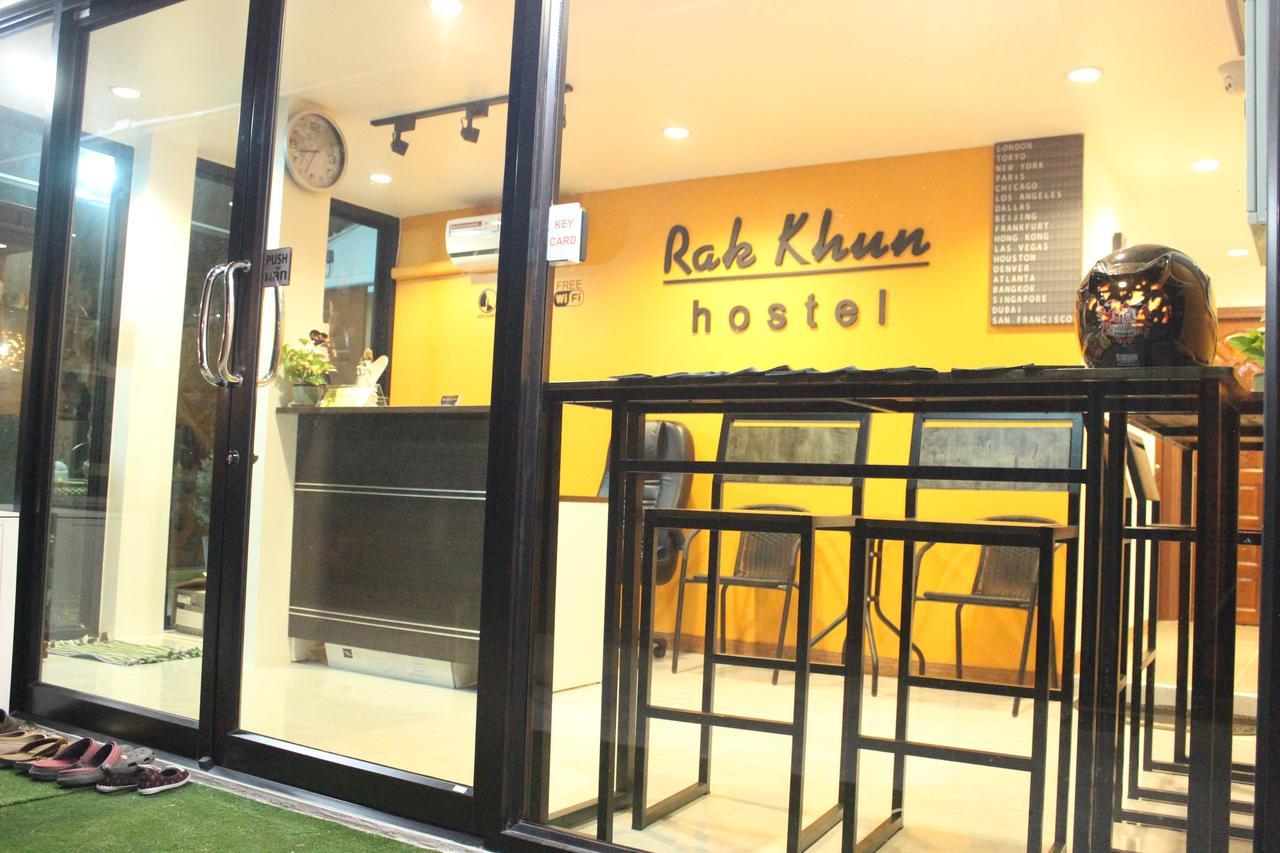 Rak Khun Hostel Chiang Mai Esterno foto