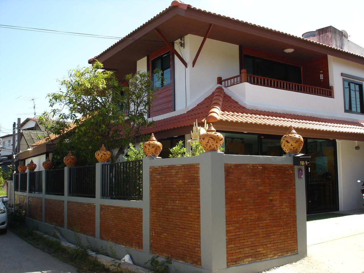 Rak Khun Hostel Chiang Mai Esterno foto