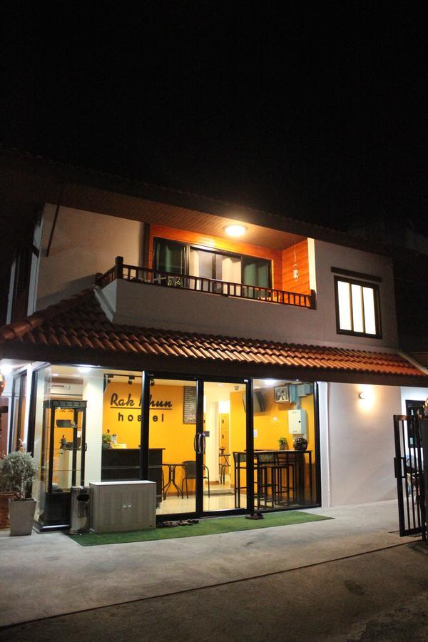 Rak Khun Hostel Chiang Mai Esterno foto