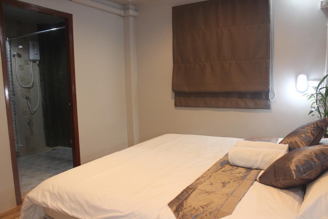 Rak Khun Hostel Chiang Mai Esterno foto