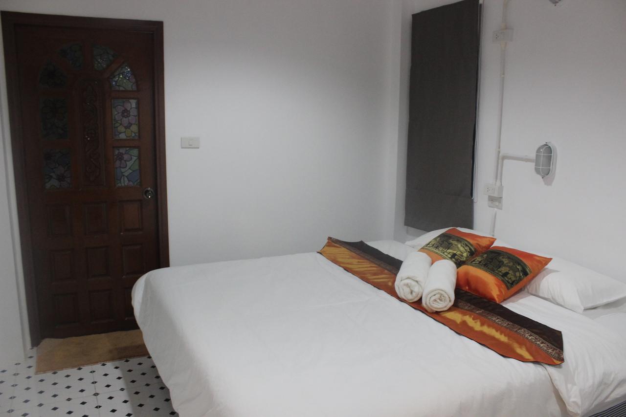 Rak Khun Hostel Chiang Mai Esterno foto